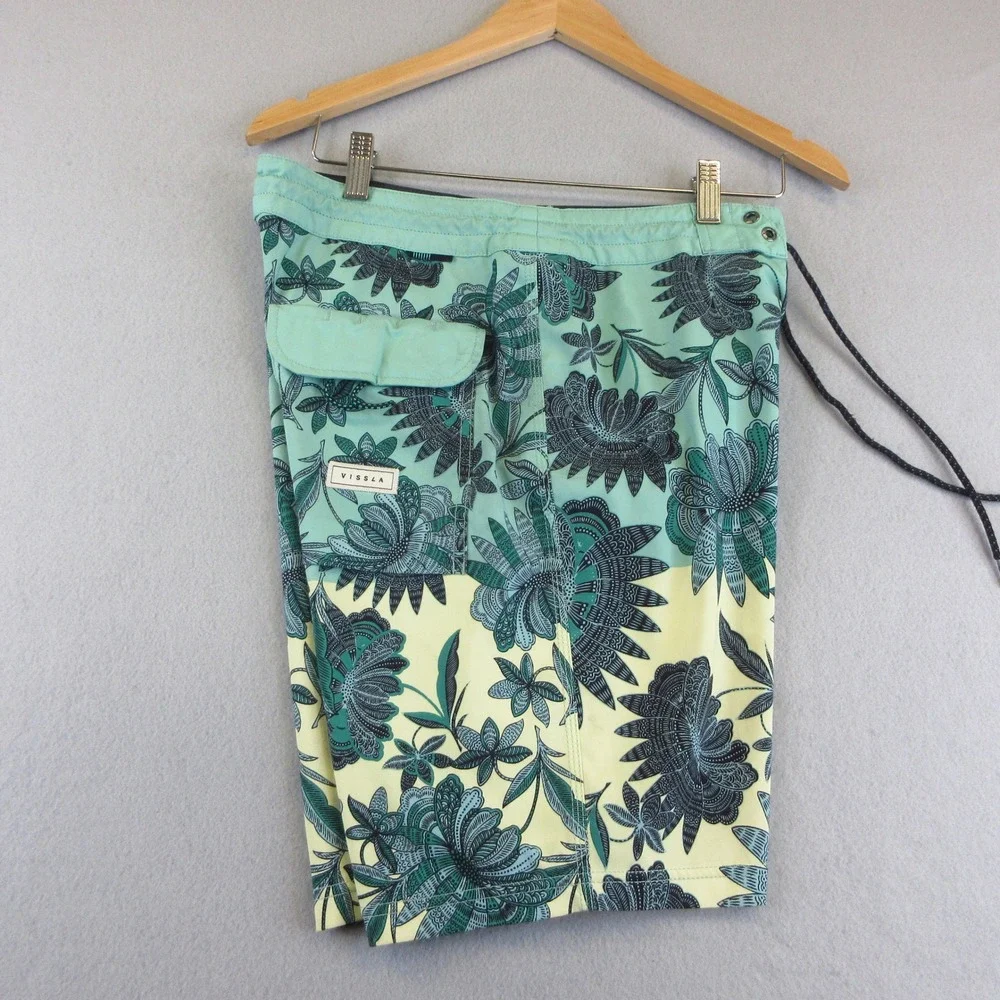 Vissla Board Shorts Mens 29 Teal Cream Floral Coconut Poly Stretch Surf Swim